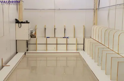 Shop - Studio - 1 Bathroom for rent in Naif - Deira - Dubai