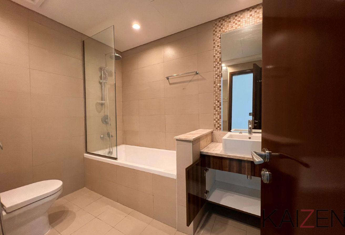 Premium 5BHK Villa | Maids Room | Prime Location photo 9