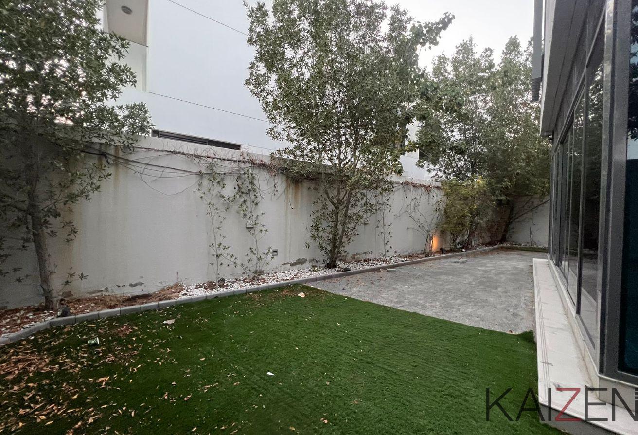 Premium 5BHK Villa | Maids Room | Prime Location photo 13