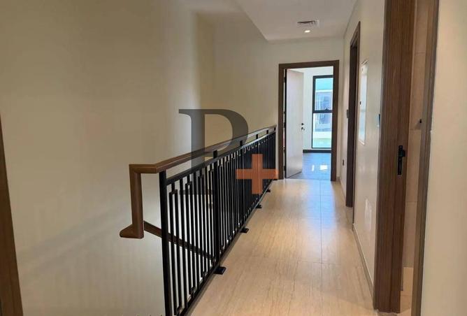 Brand New | Easy Access | Multiple Cheques photo 3