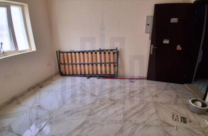 Apartment - Studio - 1 Bathroom for rent in Fire Station Road - Muwaileh - Sharjah