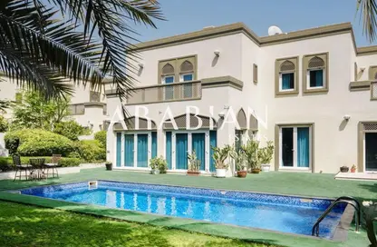 Villa - 5 Bedrooms - 6 Bathrooms for rent in District 5 - Jumeirah Park - Dubai