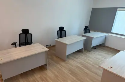 مركز أعمال - استوديو - 1 حمام للايجار في القمة - الخليج التجاري - دبي