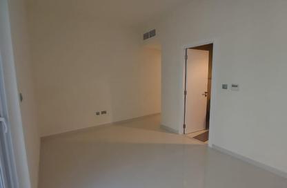 Townhouse - 3 Bedrooms - 5 Bathrooms for rent in Centaury - Damac Hills 2 - Dubai