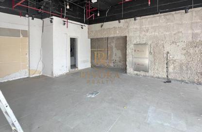 Shop - Studio - 1 Bathroom for rent in Infinity Building - Sheikh Zayed Road - Dubai