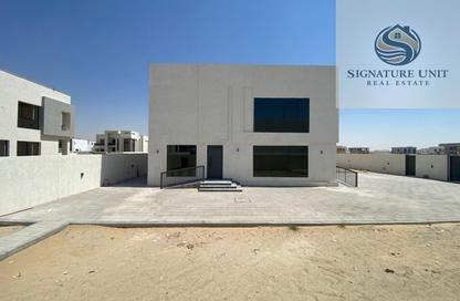 Villa - 3 Bedrooms - 5 Bathrooms for rent in Al Aweer 1 - Al Aweer - Dubai