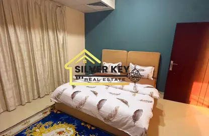 Penthouse - 5 Bedrooms - 4 Bathrooms for rent in Al Khan - Sharjah