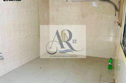سكن عمال - استوديو - 8 حمامات للايجار في الجليل - الصجعة - الشارقة سكن عمال - استوديو - 8 حمامات للايجار في الجليل - الصجعة - الشارقة