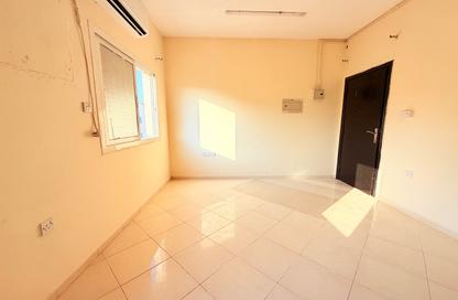 Apartment - Studio - 1 for rent in Fire Station Road - Muwaileh - Sharjah Apartment - Studio - 1 for rent in Fire Station Road - Muwaileh - Sharjah