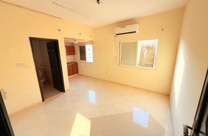 Apartment - Studio - 1 for rent in Fire Station Road - Muwaileh - Sharjah Apartment - Studio - 1 for rent in Fire Station Road - Muwaileh - Sharjah