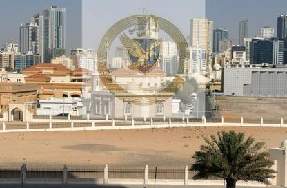 Apartment - 3 Bedrooms - 5 Bathrooms for rent in Al Khan Corniche - Al Khan - Sharjah