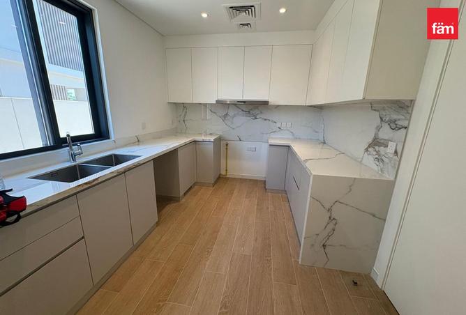 141898368 - Property Image 2