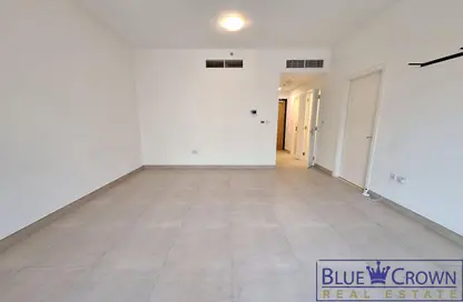 شقة - غرفة نوم - 2 حمامات للايجار في ريزيدينس 435 - الحمرية - بر دبي - دبي