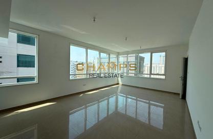 Apartment - 3 - 4 for rent in Tourist Club Area - Abu Dhabi