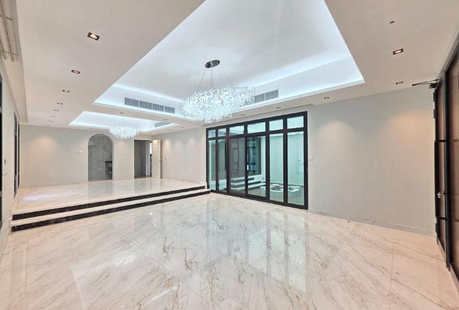 123835125 - Property Image 3