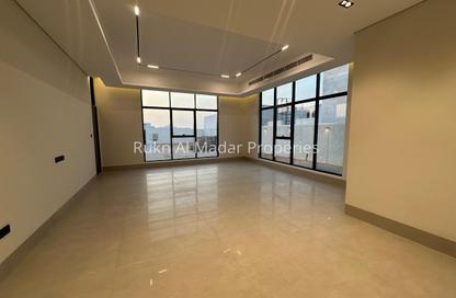 Villa - 5 - 7 for rent in Mushrif Village - Mirdif - Dubai