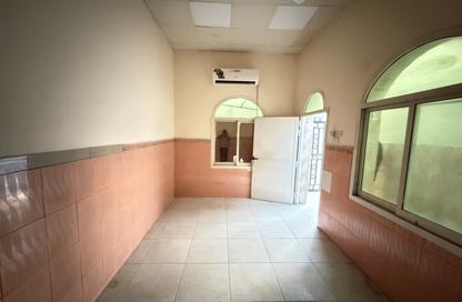 Villa - 2 - 3 for rent in Al Sabkha - Al Riqqa - Sharjah Villa - 2 - 3 for rent in Al Sabkha - Al Riqqa - Sharjah