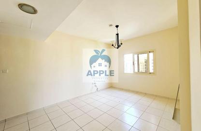 Apartment - 1 Bedroom - 2 Bathrooms for rent in Muwaileh 29 Building - Muwaileh - Sharjah