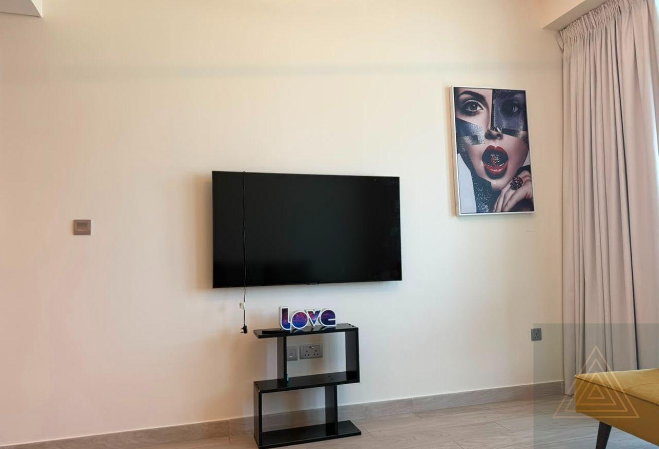 Luxury 1BHK Apartment | Burj Khalifa View | Vacant photo 8