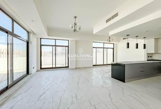 98238857 - Property Image 2