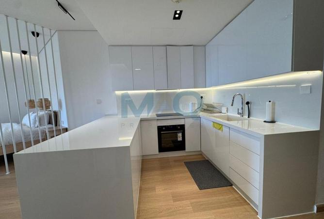 77377727 - Property Image 2