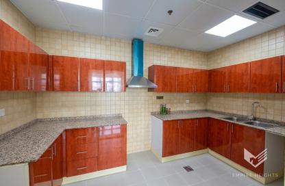 Apartment - 3 - 4 for rent in Silicon Gates 1 - Silicon Gates - Dubai Silicon Oasis - Dubai