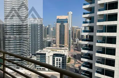 شقة - 2 غرف نوم - 2 حمامات للايجار في برج مانشستر - دبي مارينا - دبي