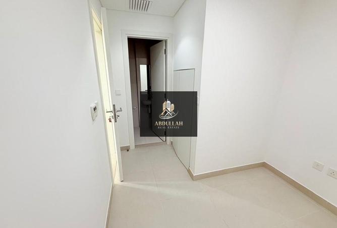 74233447 - Property Image 2