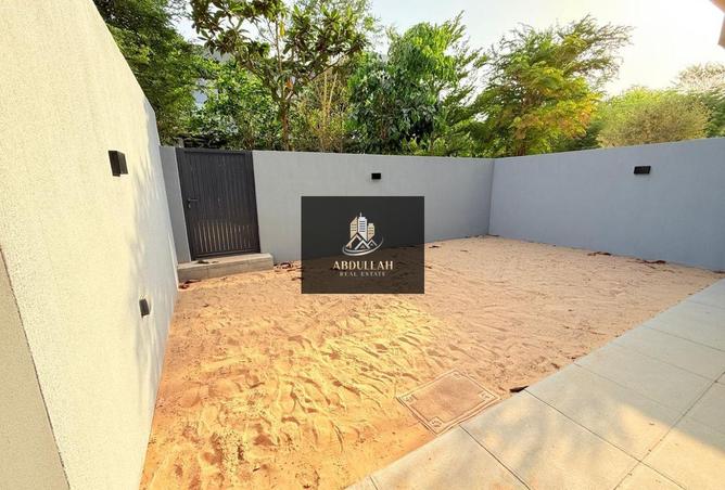 74233447 - Property Main Image