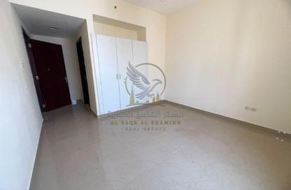 Apartment - 1 Bedroom - 2 Bathrooms for rent in Al Qulaya'ah - Al Sharq - Sharjah