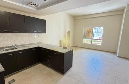 Apartment - Studio - 1 Bathroom for rent in Al Thamam 28 - Al Thamam - Remraam - Dubai Apartment - Studio - 1 Bathroom for rent in Al Thamam 28 - Al Thamam - Remraam - Dubai