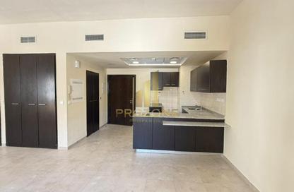 Apartment - Studio - 1 Bathroom for rent in Al Thamam 28 - Al Thamam - Remraam - Dubai Apartment - Studio - 1 Bathroom for rent in Al Thamam 28 - Al Thamam - Remraam - Dubai