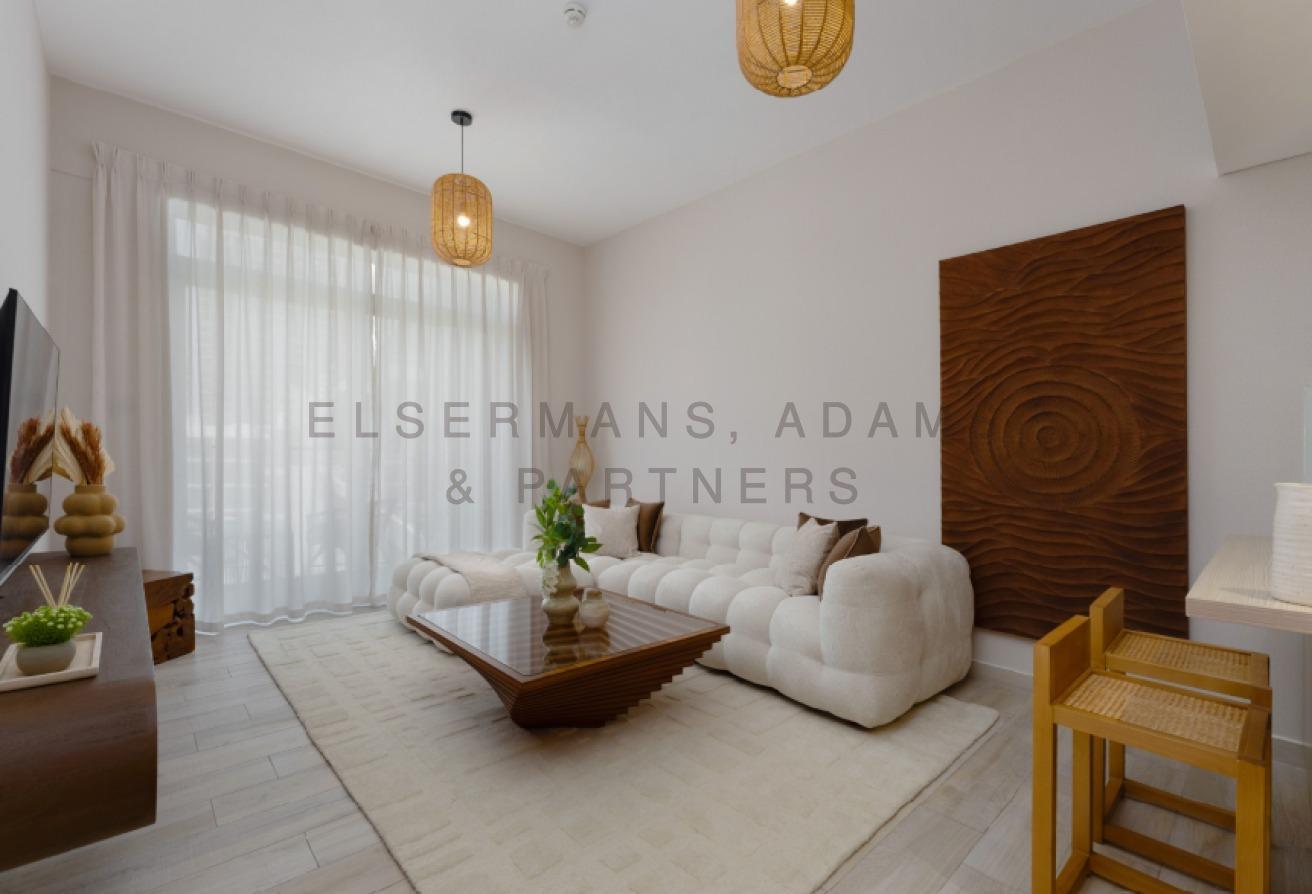 VACANT l FULLY FURNISHED l POOLVIEW photo 7
