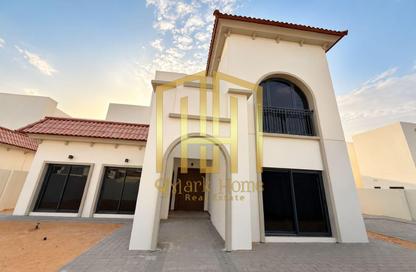 Villa - 5 - 6 for sale in Fay Alreeman - Al Shamkha - Abu Dhabi