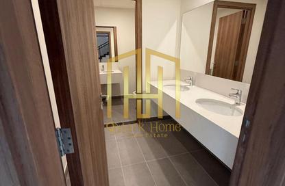 Villa - 5 - 6 for sale in Fay Alreeman - Al Shamkha - Abu Dhabi