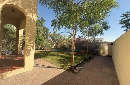 فيلا - 2 غرف نوم - 3 حمامات للايجار في الينابيع 3 - الينابيع - دبي