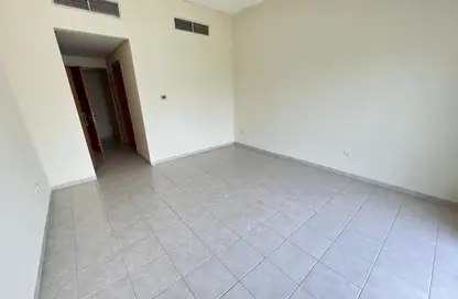 شقة - 2 غرف نوم - 3 حمامات للبيع في مبنى 113 - طراز حديث - ديسكفري جاردنز - دبي