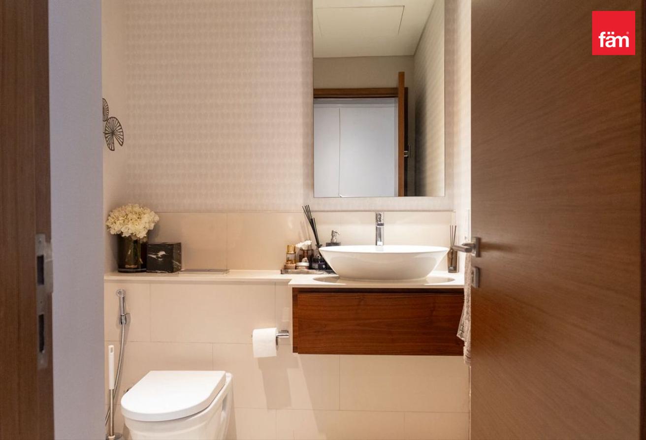 Fully Furnished, Maids room, Balcony photo 9