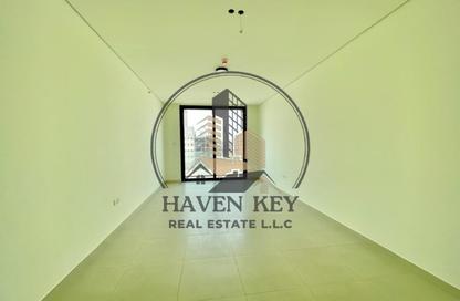 Apartment - 2 - 3 for rent in The Gate 3 - Aljada - Sharjah