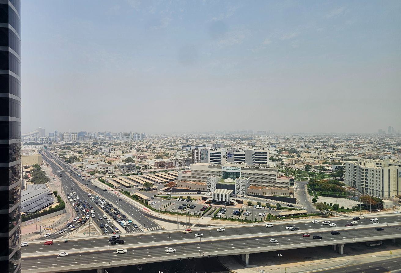 Studio office space in I Rise Tower, Barsha Heights (Tecom): 9