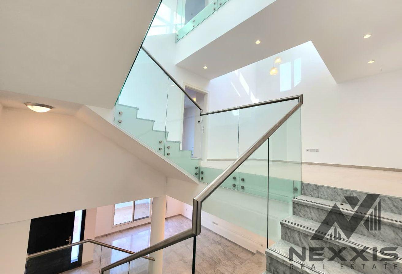 Private Elevator| Well Maintained | Best Price photo 5