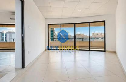 Apartment - 2 - 3 for rent in Zabeel Building - Al Karama - Bur Dubai - Dubai