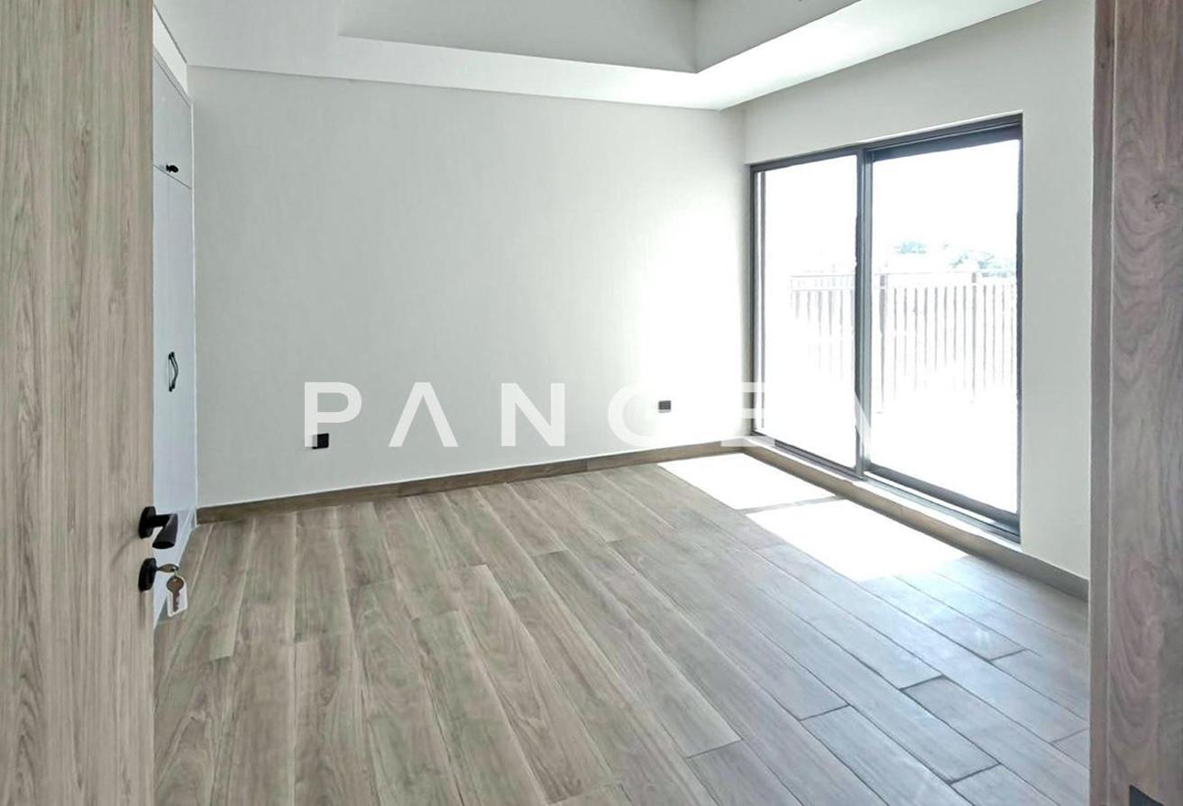 Single Row | Near Lagoon | Middle Corner Unit photo 10