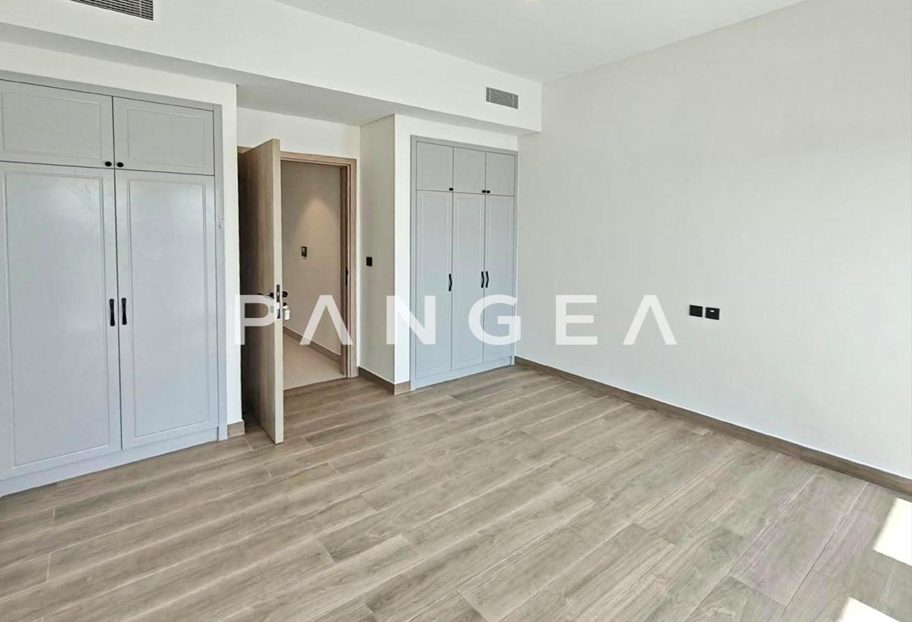 Single Row | Near Lagoon | Middle Corner Unit photo 9