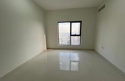 Apartment - 2 Bedrooms - 2 Bathrooms for rent in Gulfa Towers - Al Rashidiya 1 - Al Rashidiya - Ajman