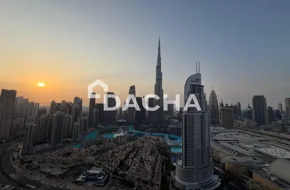 Apartment - 2 Bedrooms - 2 Bathrooms for rent in Burj Royale - Downtown Dubai - Dubai
