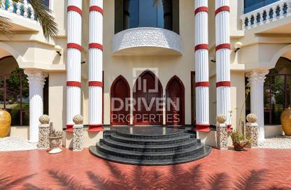 Villa - 7+ - 7+ for rent in Sector E - Emirates Hills - Dubai