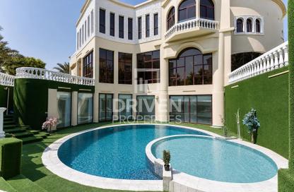 Villa - 7+ - 7+ for rent in Sector E - Emirates Hills - Dubai