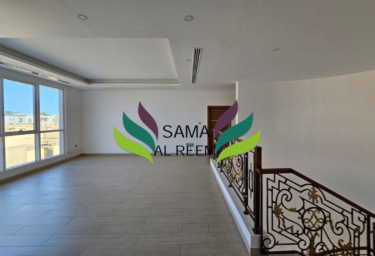 Independent | 5 Bed +Maid Villa +Driver | Garden photo 15