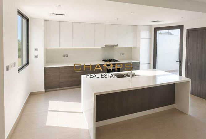 Exceptional 2BHK | Modern | Very Prime Location — photo 2